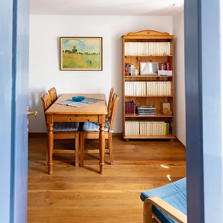 La Casita Linda